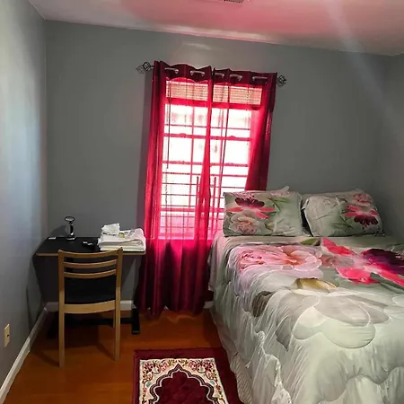 Divine Villa And Resorts 67 Sherman 5Mins To Ewr Airport And 4Mins To Penn Station Newark, 20Mins To New York-2
