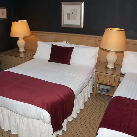 Caledonian Hotel-2