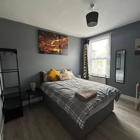 Hatton Homes: Tottenham-2