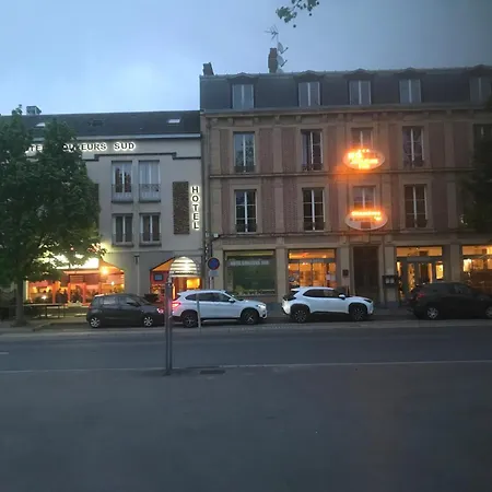 Hotel Couleurs Sud 46 Chambres Avec Ascenseur Et Bar-Restaurant Centre Ville-Gare Charleville-Mezieres-2