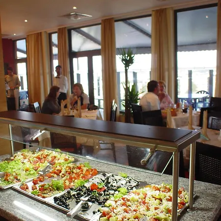 Smartline Meridian Hotel-2