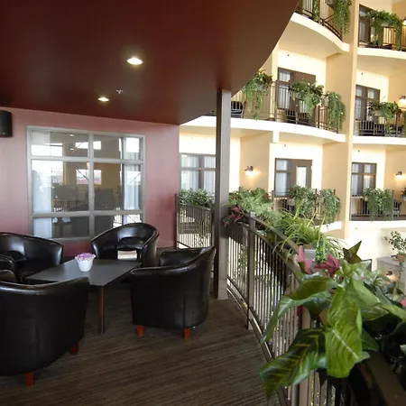 Hotel Ambassadeur Et Suites-3