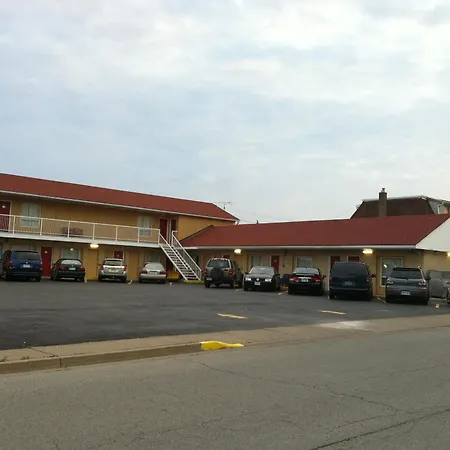 Scottish Inn Near The Falls And Casino-3