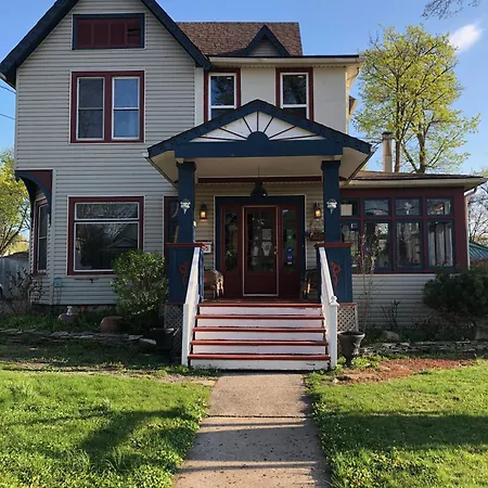 Blue Gables Bed And Breakfast-2