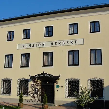 Hotel Pension Herbert-3