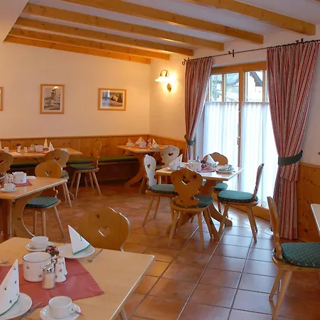 Hotel Pension Hubertus-2