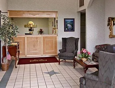 Days Inn By Wyndham Hendersonville-3