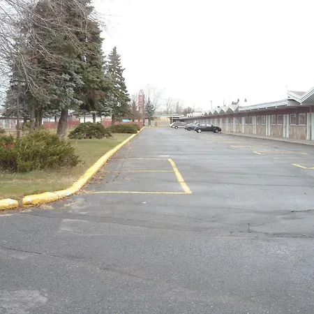 Grand Motel Saint-Hubert-3