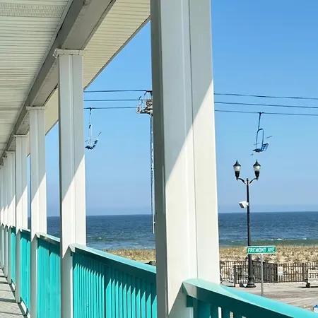 Boardwalk Sand & Surf Beach Hotel Oceanfront-3
