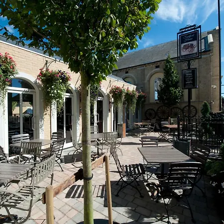 Sandford House Hotel Wetherspoon-2