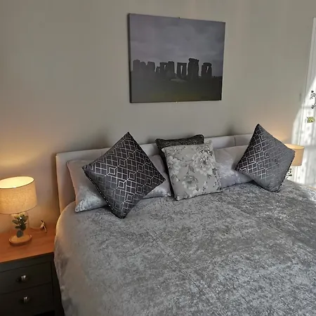Greenlands Guest House-3