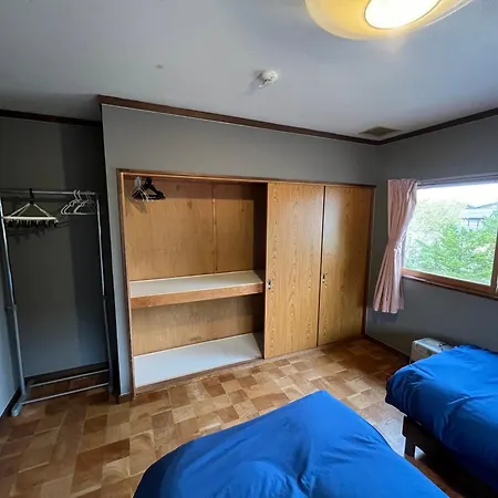 Little Alaskan Guest House-3