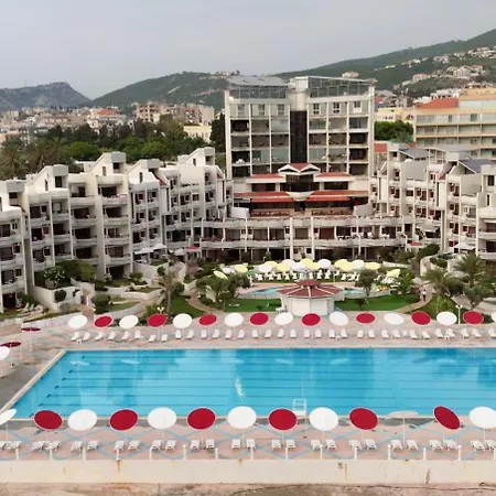 Beachfront Chalet In Aqualand Resort - Batroun-3