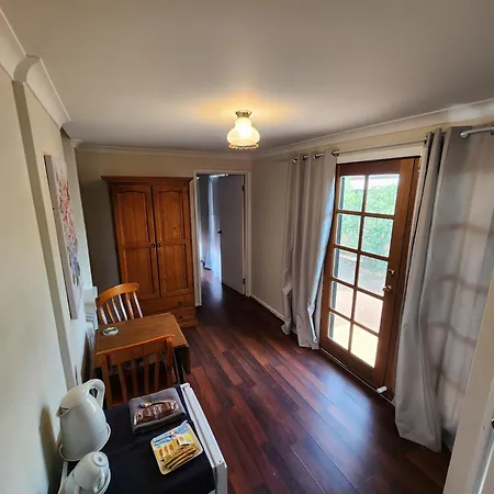 Roseneath Cottage-2