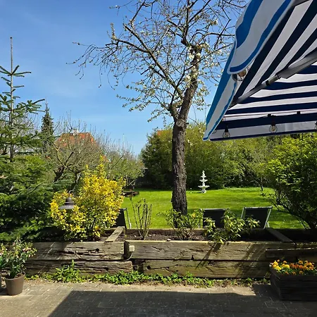 Guesthouse 'Blue House' In Vintage Villa&Garden-2