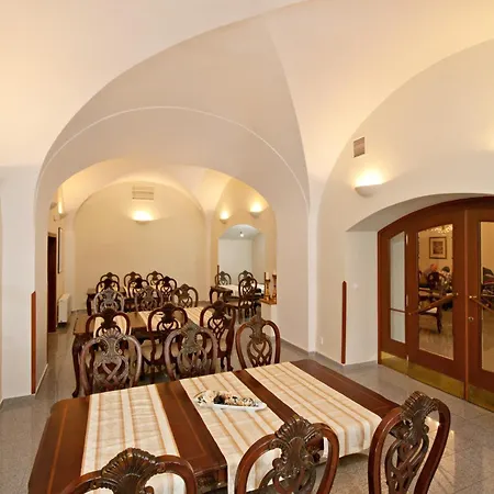 Hotel Royal-2