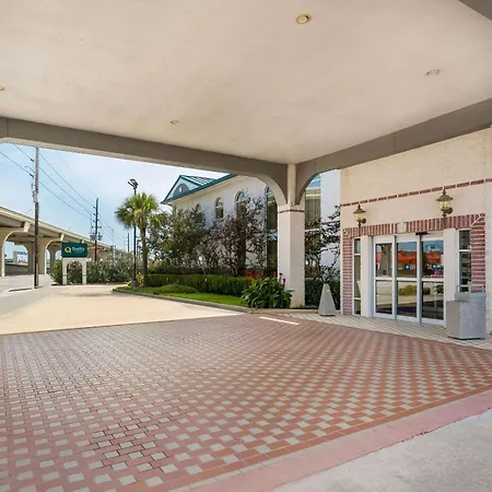 Quality Inn & Suites Houston Northwest - Cypress-2