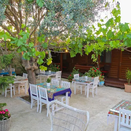 Alaçatı Kiyikiyi Butik Otel-3