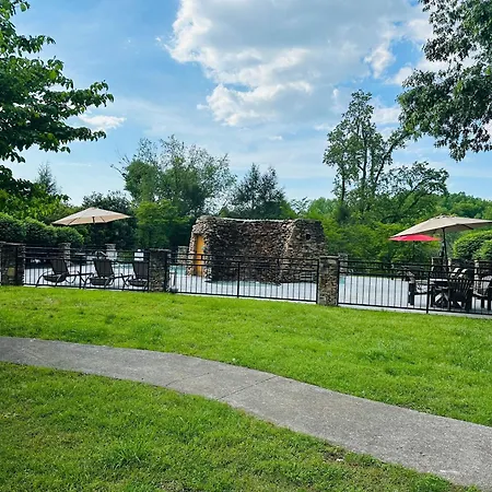 Tremont Lodge & Resort-3