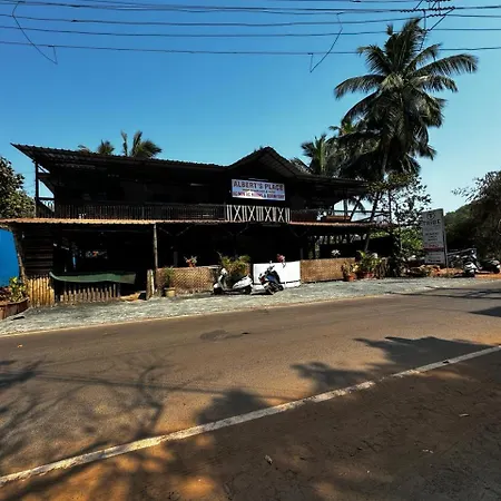 Albert'S Place Guest House-3