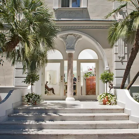 Luxury Villa Excelsior Parco-3