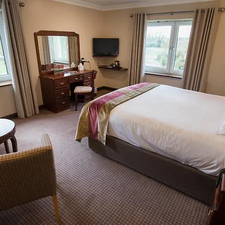 Hotel Minella & Leisure Centre-3