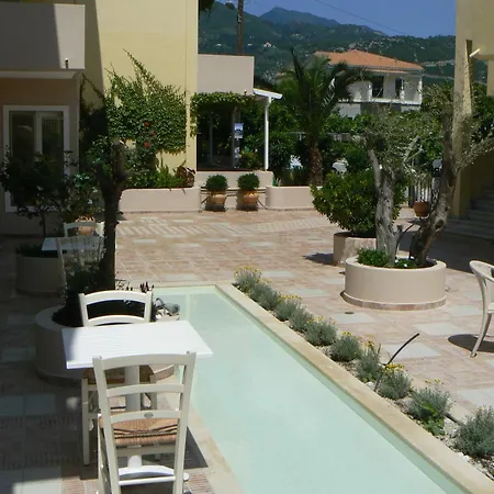 Happyland Hotel Apartments-3