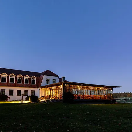 Gut Sarnow - Hotel, Restaurant und Reitanlage-3
