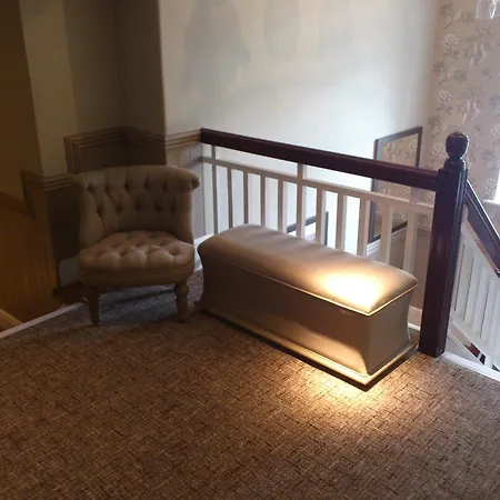 Anglesey Arms Hotel-2