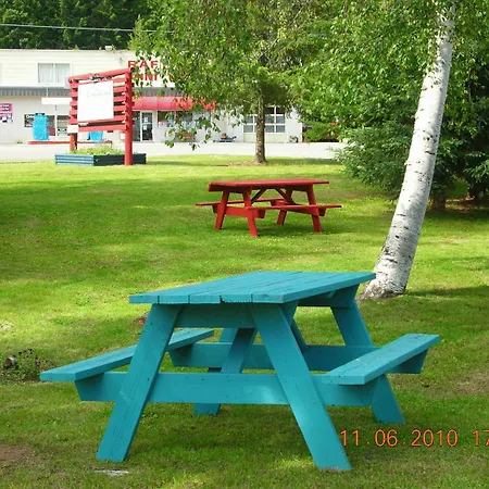 Overlook Inn & Cabins-2