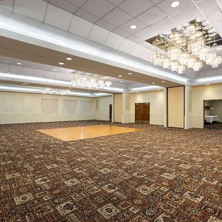 Baymont By Wyndham Shakopee-3