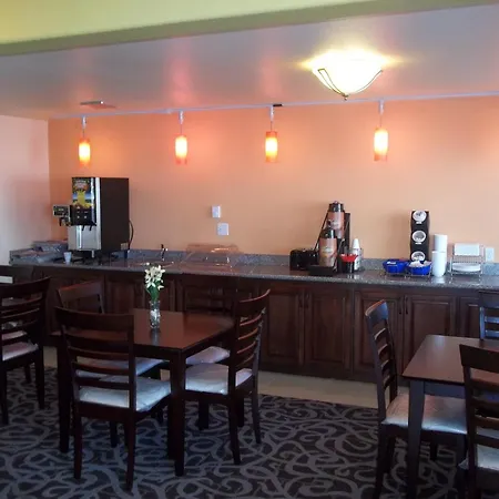 Travelodge By Wyndham Newport-3