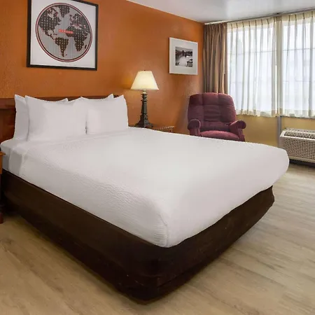 Ramada By Wyndham Rome - Verona-2