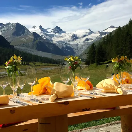 Hotel Roseg-Gletscher-3