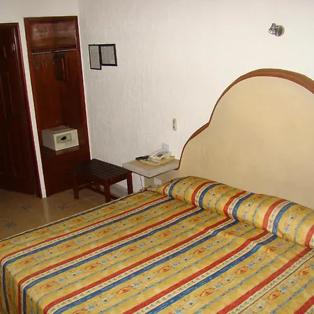 Hotel Fenix-3
