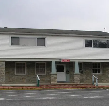 Red Carpet Inn & Suites Morgantown-2