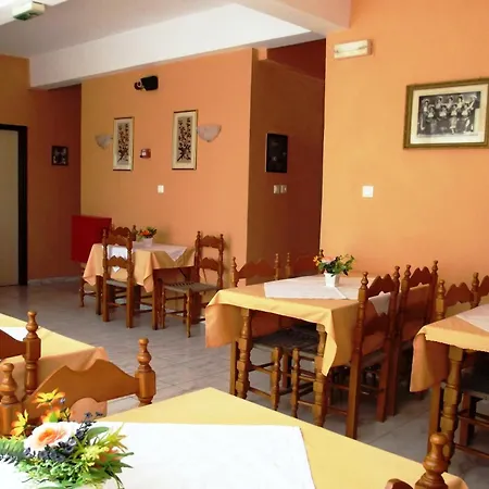 Hotel Perama-3