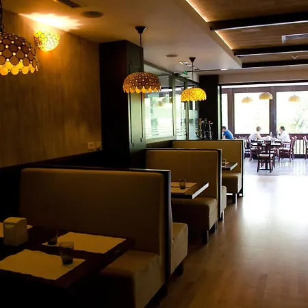 Hotel Miraj-3