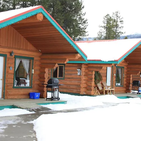 Twin Peaks Hotel Cabins-3