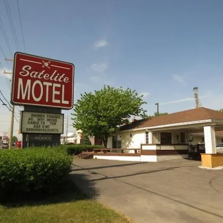 Satelite Motel-2