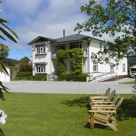 Holly Homestead B&B-3