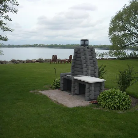 Hotel Oasis Lac St-Louis-3