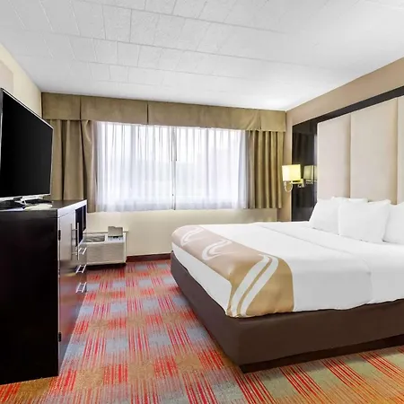 Quality Inn & Suites Altoona-2