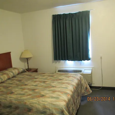 Lazy J Motel-2