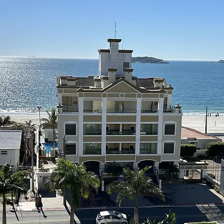 Golfinhos Apart Hotel-3