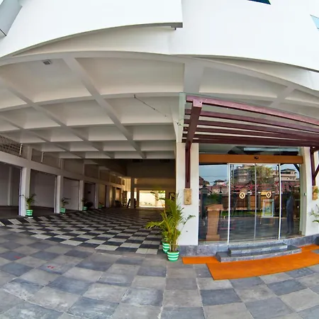 Paramount Tower-2