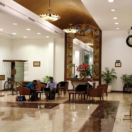 Hotel Aurora Towers-3