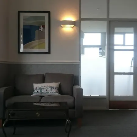 The White Lodge Hotel-3