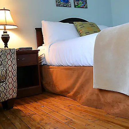 Anchor Inn Hotel And Suites-3
