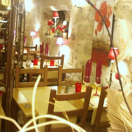 Appart'Hôtel Les Tilleuls-3